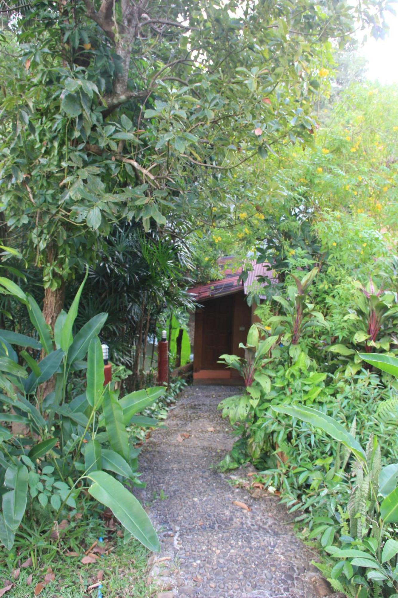 Aerie Lodge Pang Mapha Exterior photo
